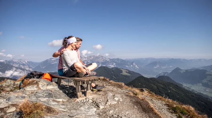 Paar Aussicht Berge Zillertal Sonnjoch
